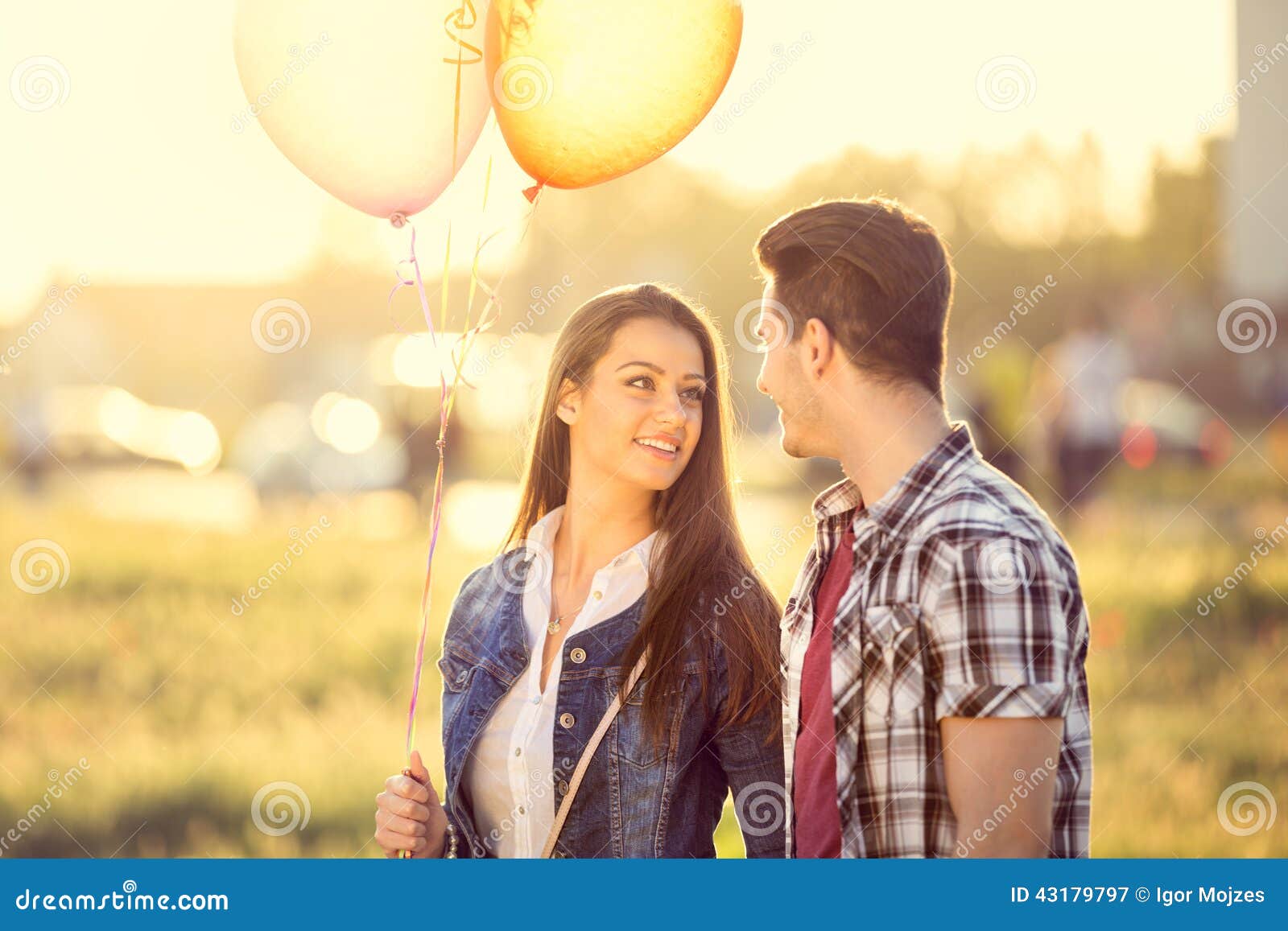 LoviaFlame - Reinventing Online Dating Experience